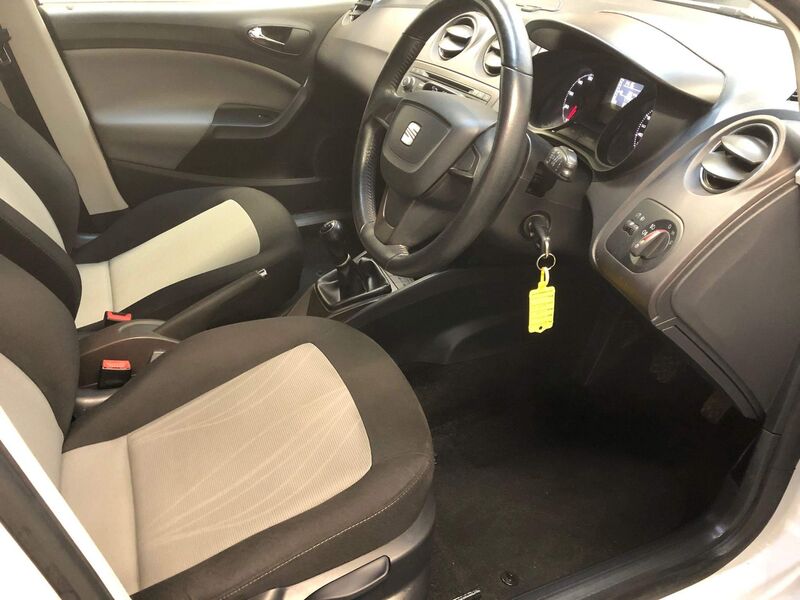 SEAT IBIZA