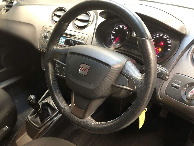 SEAT IBIZA