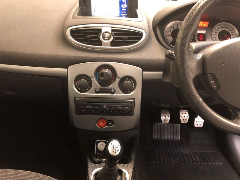 RENAULT CLIO