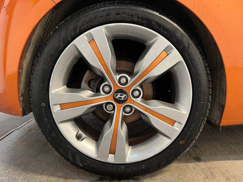 HYUNDAI VELOSTER
