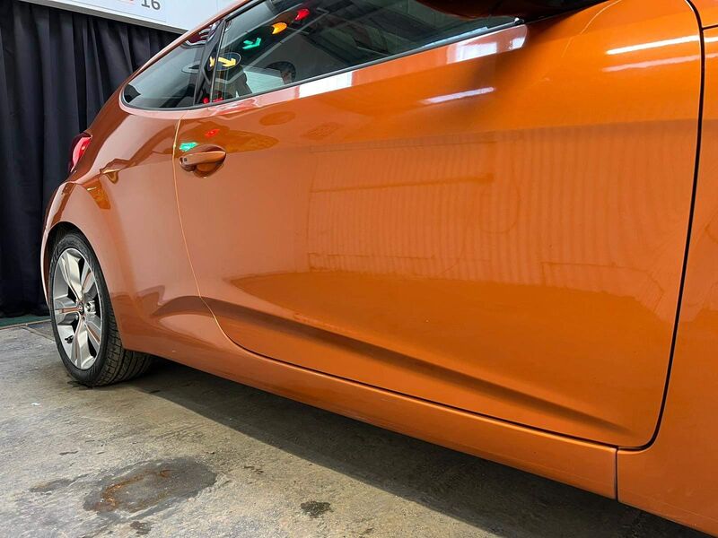 HYUNDAI VELOSTER