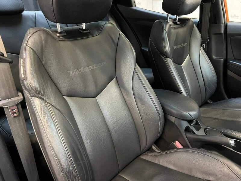 HYUNDAI VELOSTER