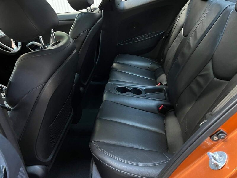 HYUNDAI VELOSTER