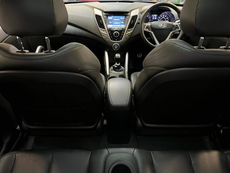 HYUNDAI VELOSTER