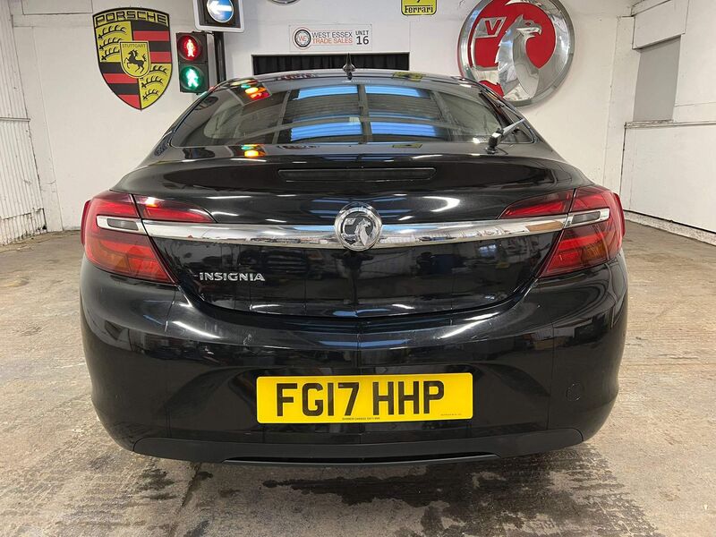 VAUXHALL INSIGNIA