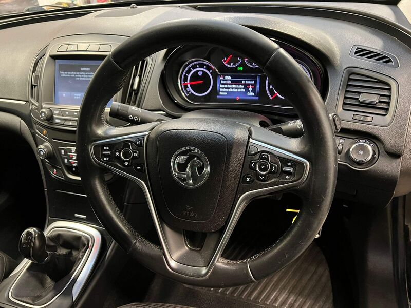 VAUXHALL INSIGNIA