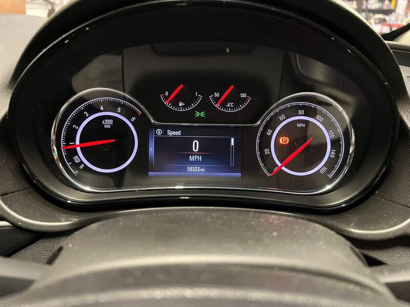 VAUXHALL INSIGNIA