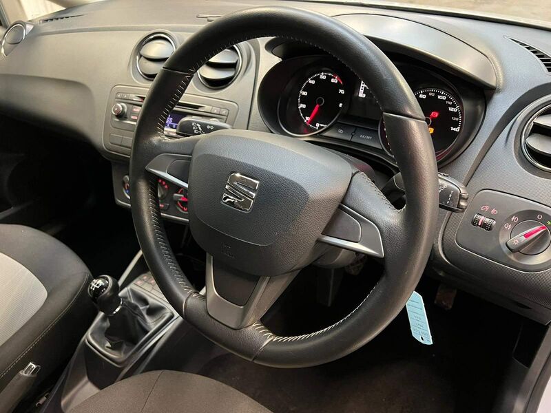 SEAT IBIZA