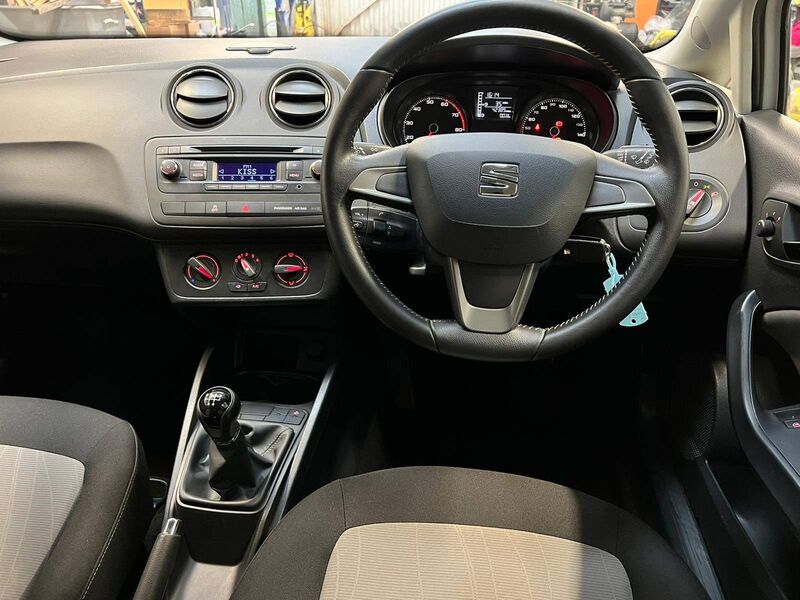 SEAT IBIZA