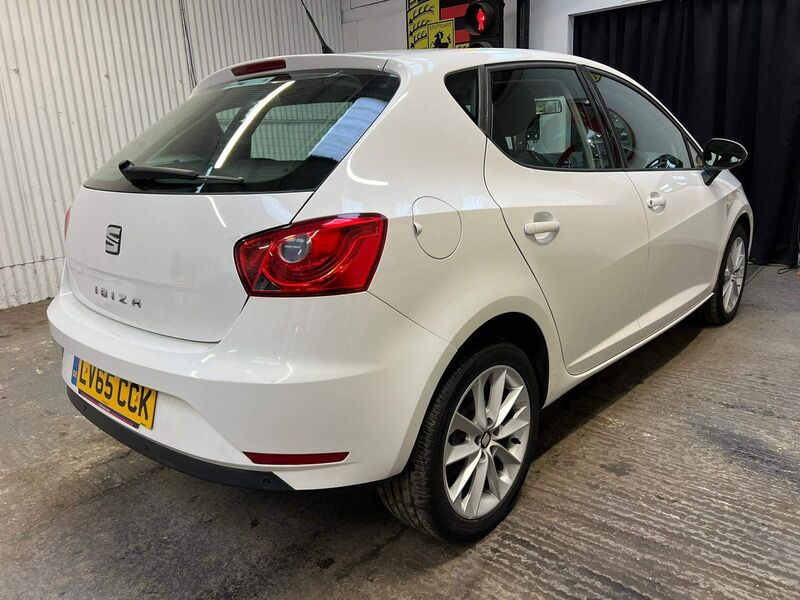 SEAT IBIZA
