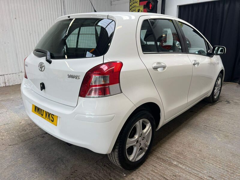 TOYOTA YARIS