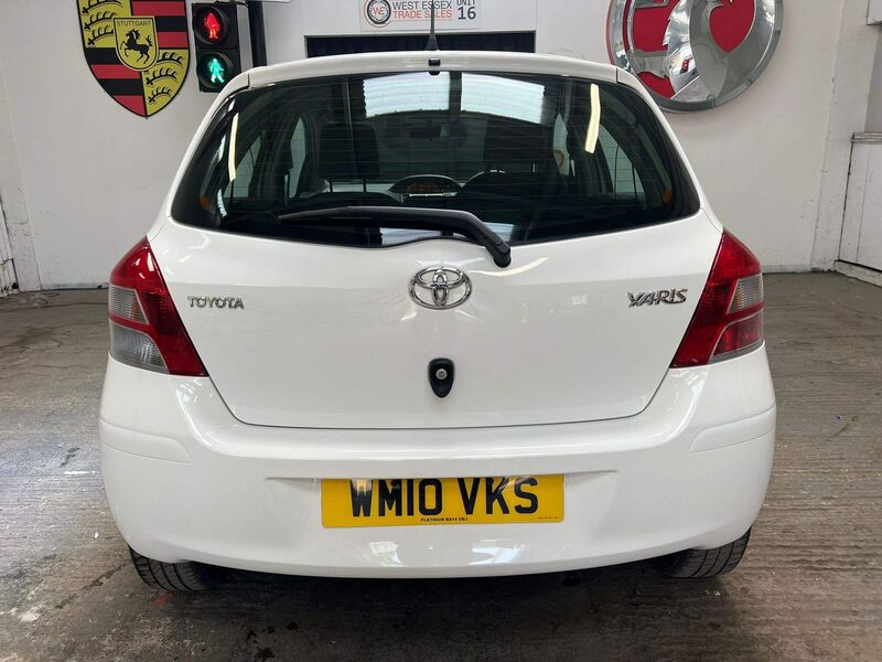 TOYOTA YARIS