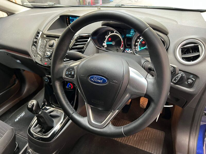 FORD FIESTA