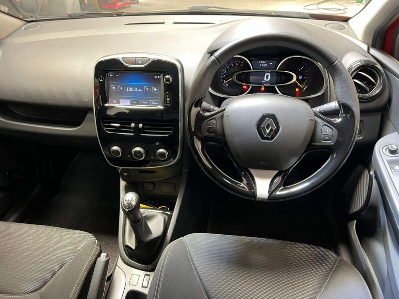 RENAULT CLIO