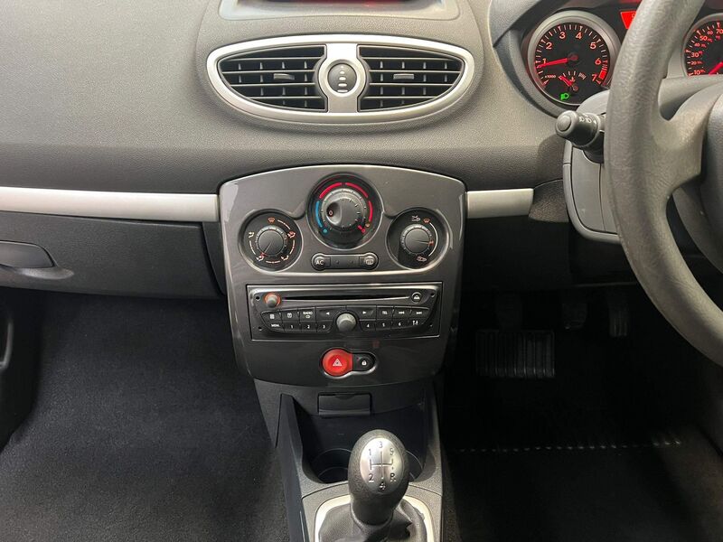 RENAULT CLIO