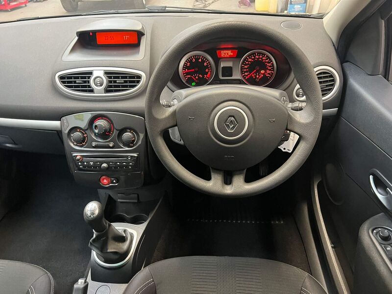 RENAULT CLIO