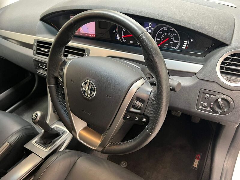 MG MG6