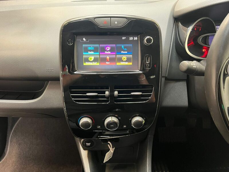 RENAULT CLIO