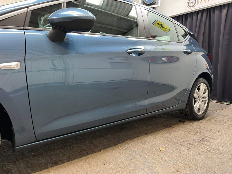 VAUXHALL ASTRA