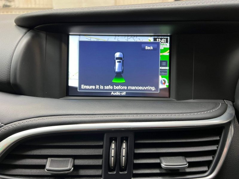 INFINITI Q30