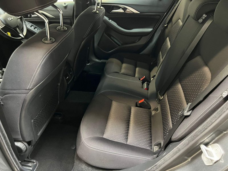INFINITI Q30