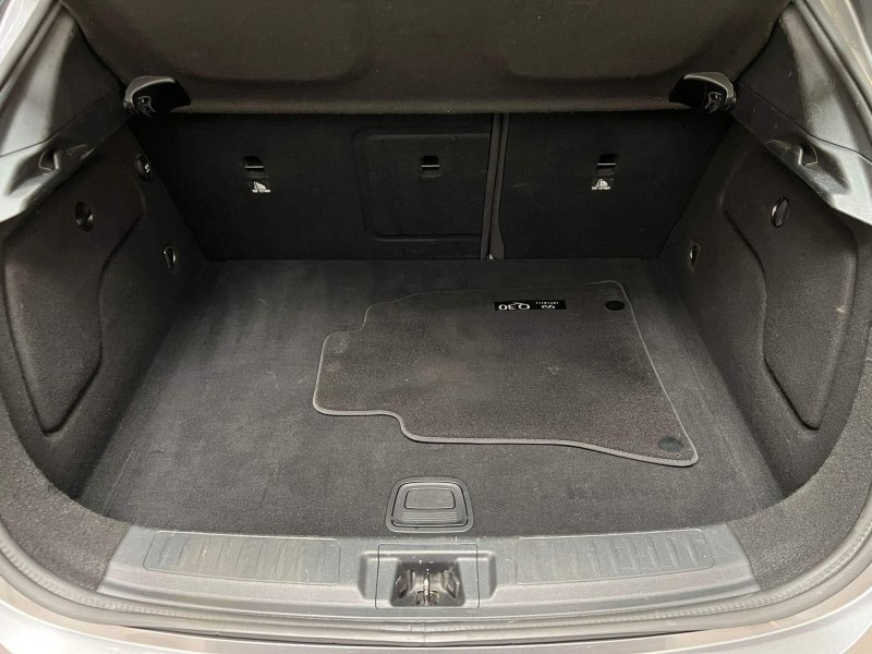 INFINITI Q30