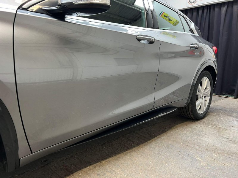 INFINITI Q30