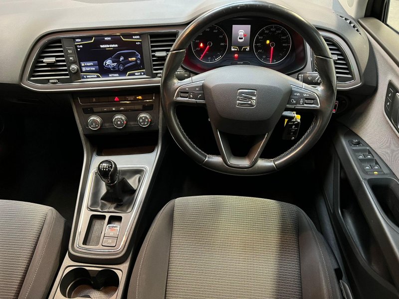 SEAT LEON