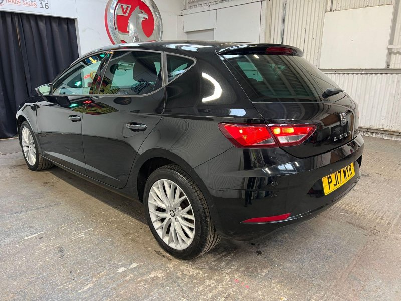 SEAT LEON