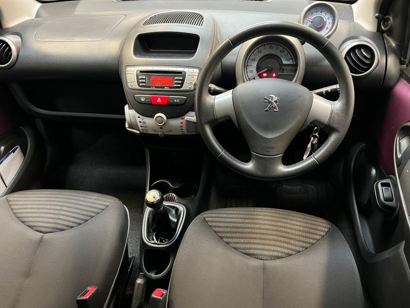PEUGEOT 107