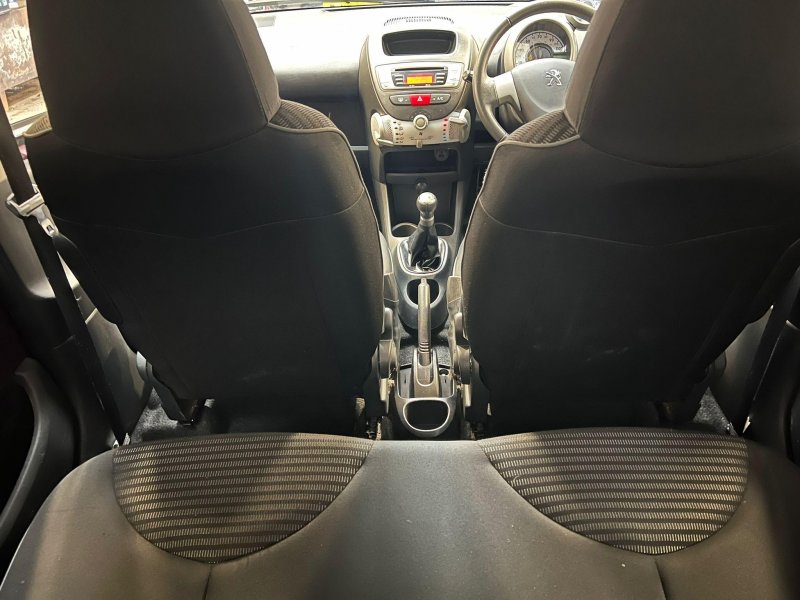 PEUGEOT 107