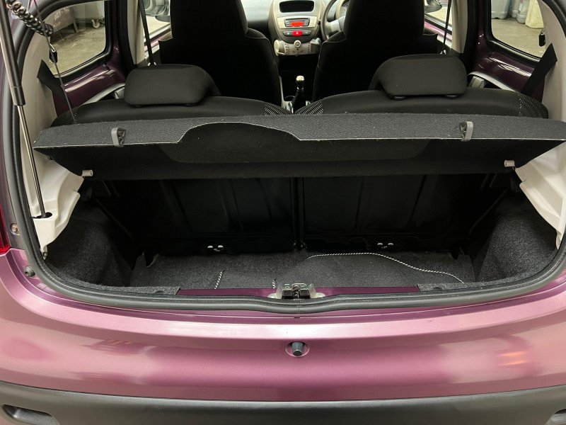 PEUGEOT 107