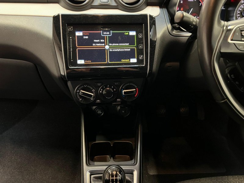 SUZUKI SWIFT