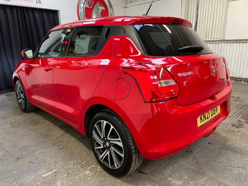 SUZUKI SWIFT