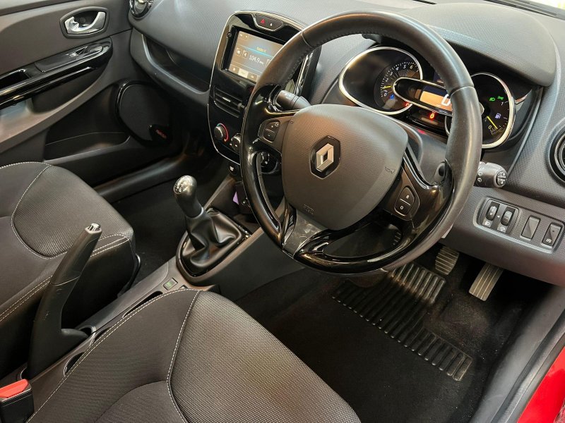 RENAULT CLIO