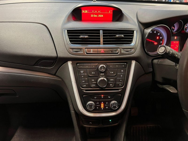 VAUXHALL MOKKA