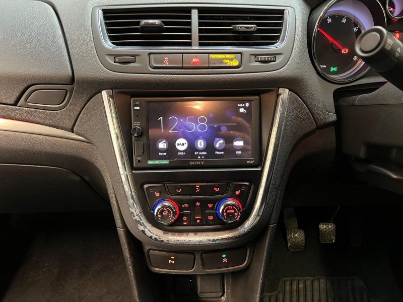 VAUXHALL MOKKA