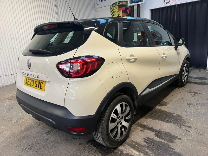 RENAULT CAPTUR