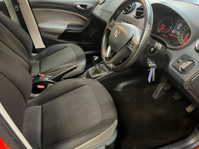 SEAT IBIZA
