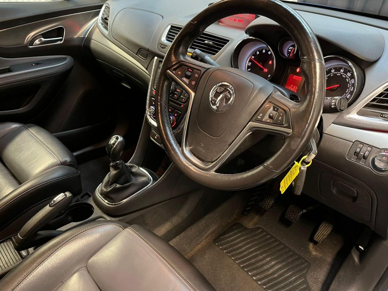 VAUXHALL MOKKA