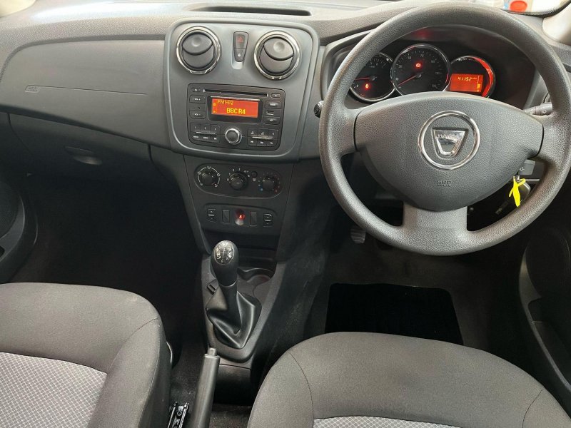 DACIA SANDERO