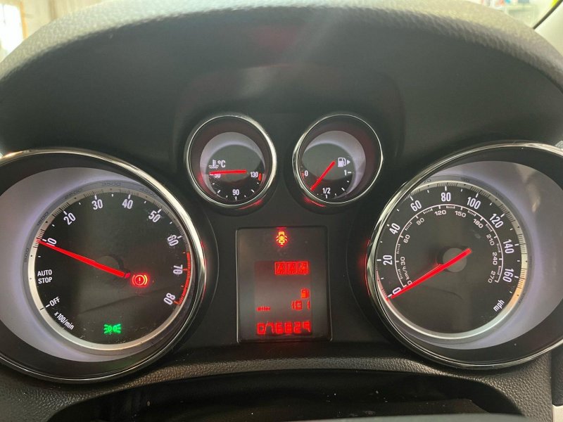 VAUXHALL MOKKA