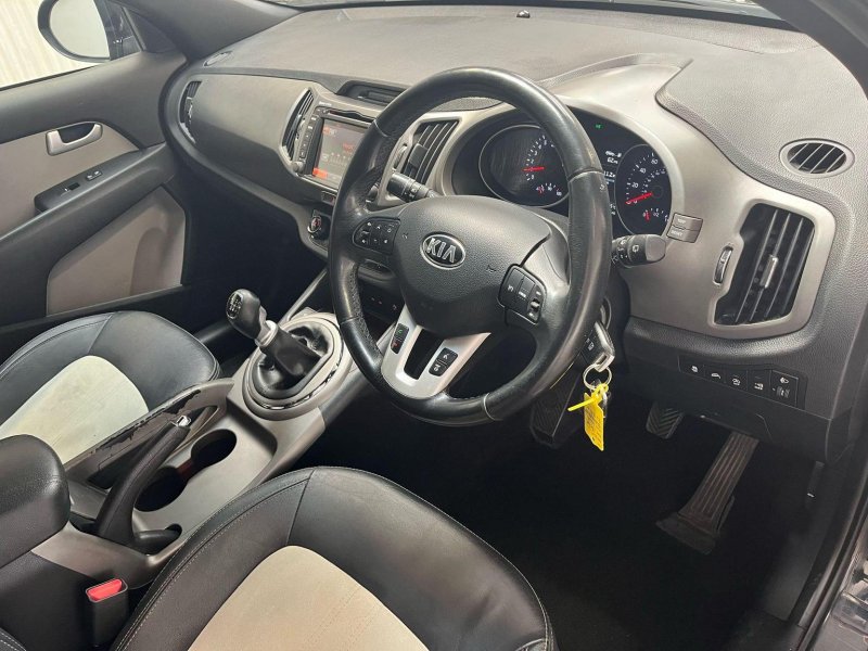 KIA SPORTAGE