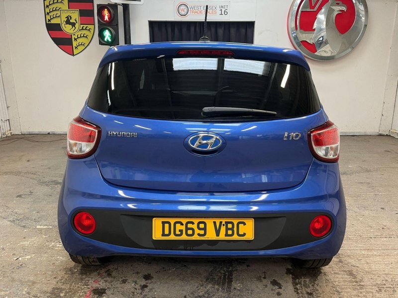 HYUNDAI I10