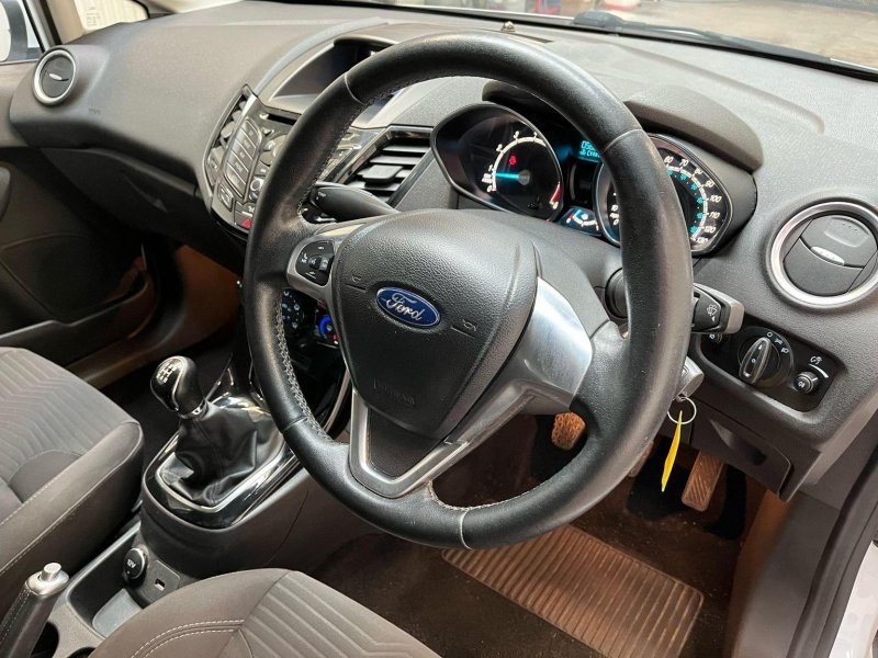 FORD FIESTA
