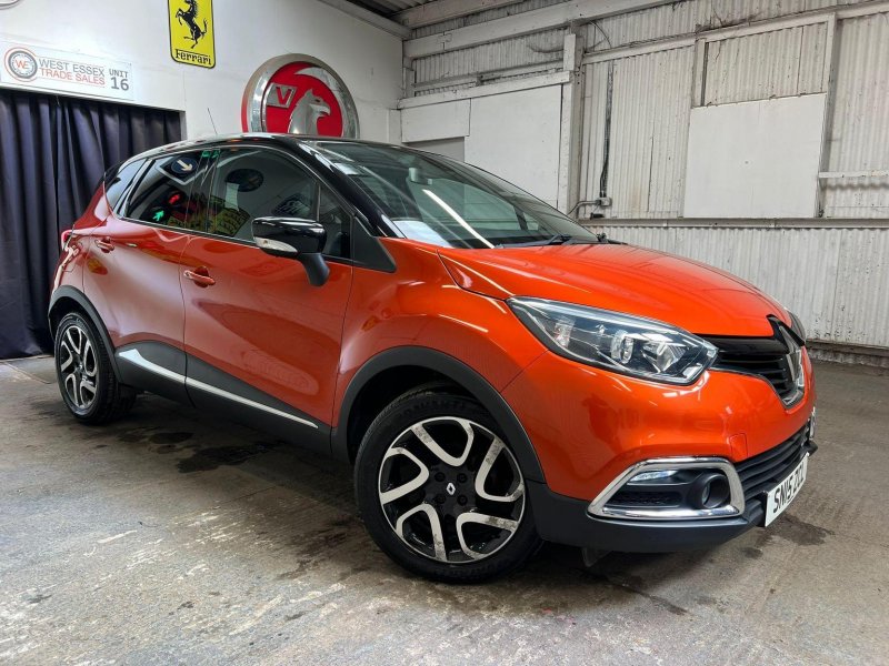 View RENAULT CAPTUR 0.9 TCe ENERGY Dynamique S MediaNav Euro 5 (s/s) 5dr