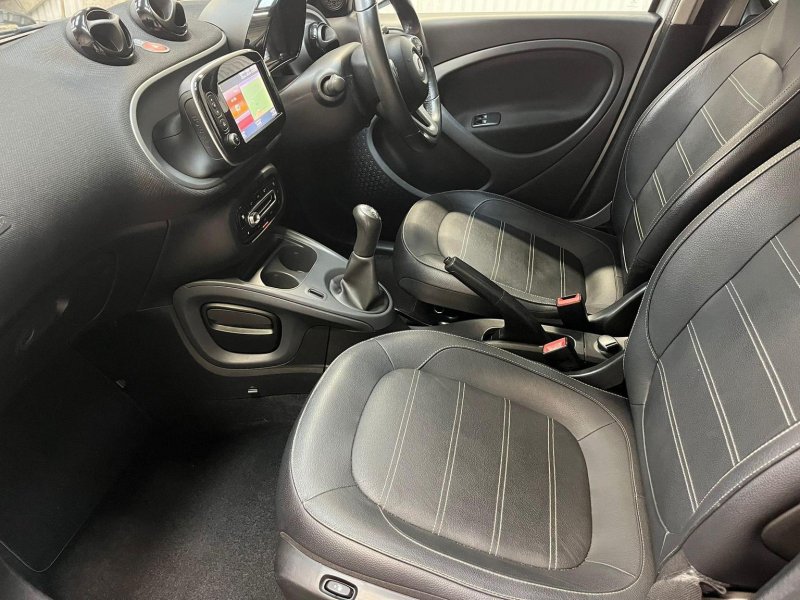 SMART FORFOUR