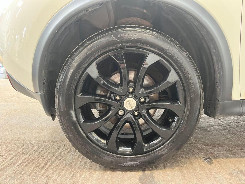 NISSAN JUKE